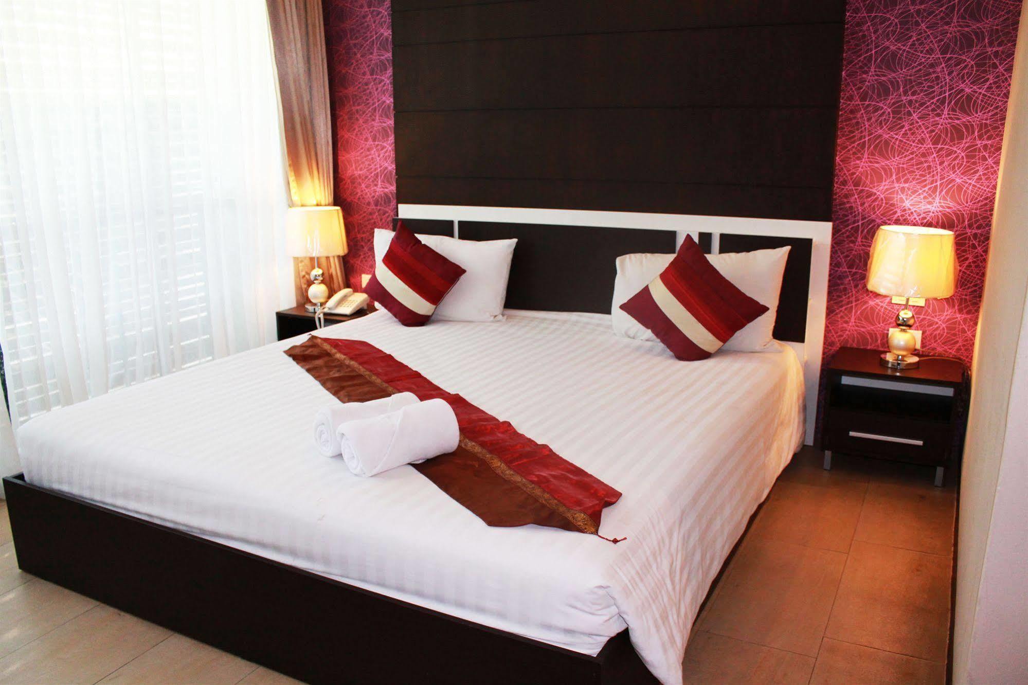 The Circle Residence Джомтиен Бийч Екстериор снимка